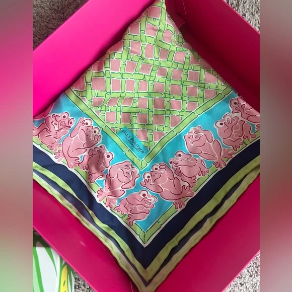 Lilly Pulitzer authentic square scarf with box and bag - Picture 3 of 11